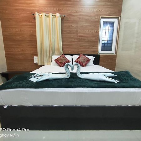 Kamala Sadana Lodge Mādhavaram Esterno foto